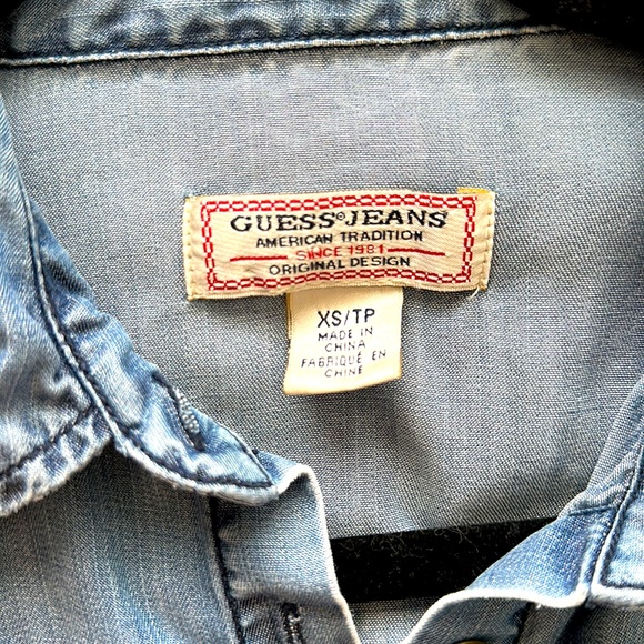 XS | GUESS Denim Button Down - Picture 5 of 6